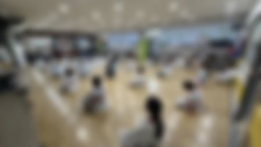 뒤에서 본 수련장 전경